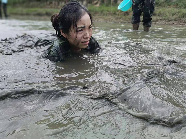 魔鬼拓展训练