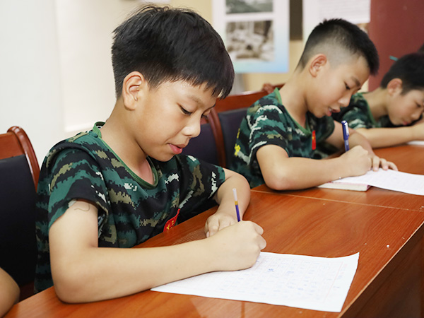 夏令营（军事素质教育...